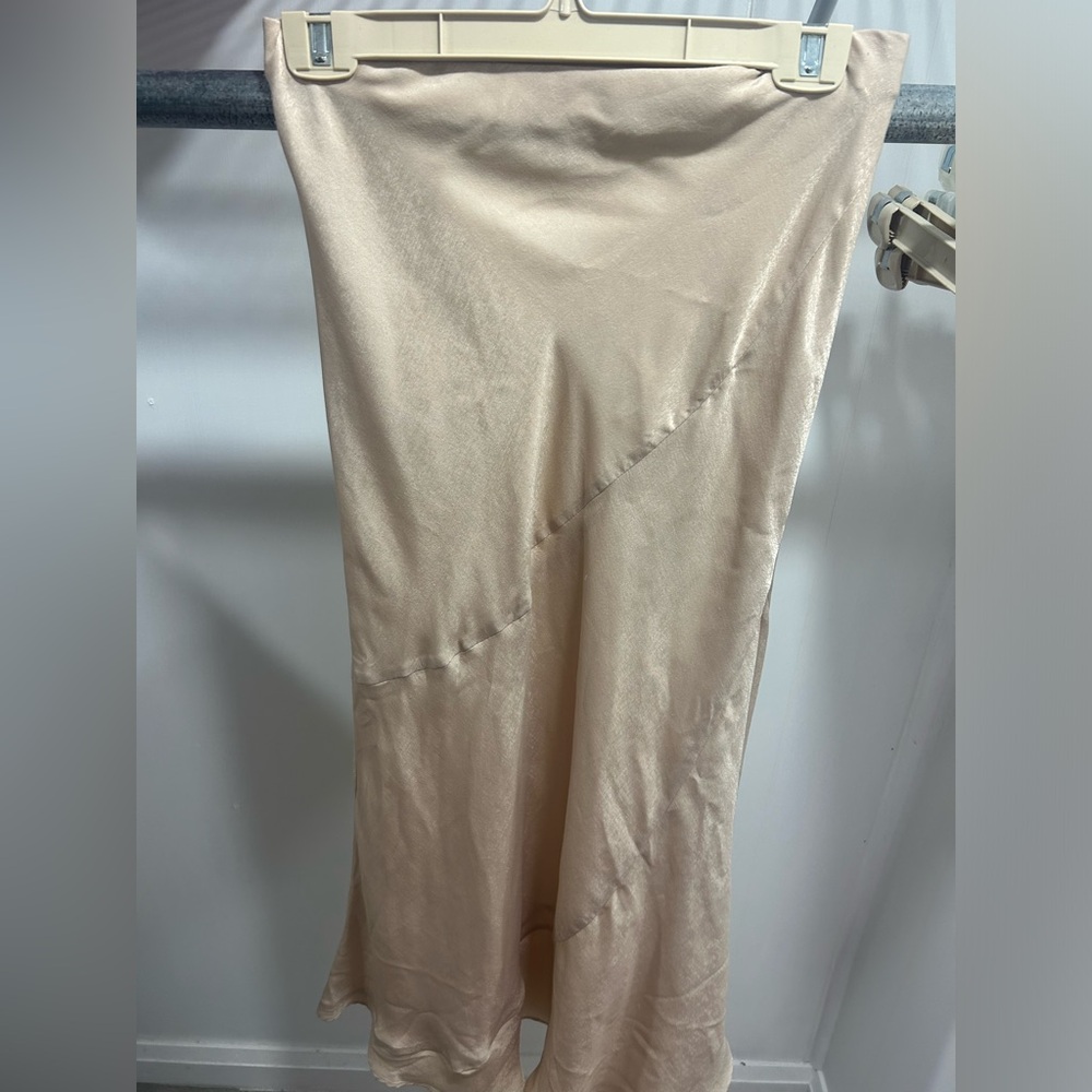 BB Dakota Satin Midi Skirt